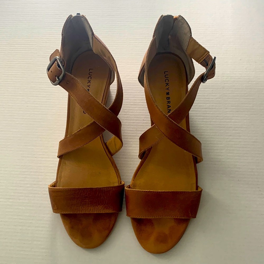 LUCKY 🍀 BRAND  JENLEY CRISS CROSS LEATHER OPEN TOE SIZE 1O